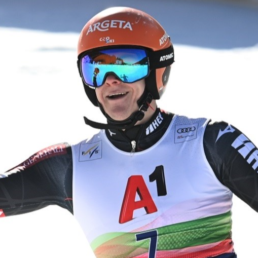 Zubčiću na pobjedi čestitao i legendarni Alberto Tomba. "Sutra očekujem težu utrku"