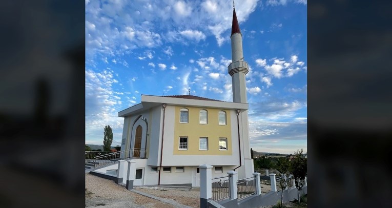 Katolici i muslimani zajednički izgradili crkvu pa džamiju kod Tomislavgrada