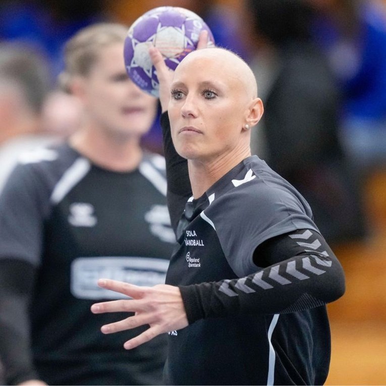 Spiker dobio otkaz zbog komentiranja slavne rukometašice: "Kosu ne treba fenirati"