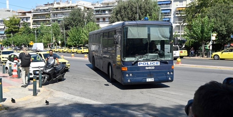 U Ateni demoliran kafić. Grci: Navodno je vlasnik jedan od osumnjičenih za ubojstvo