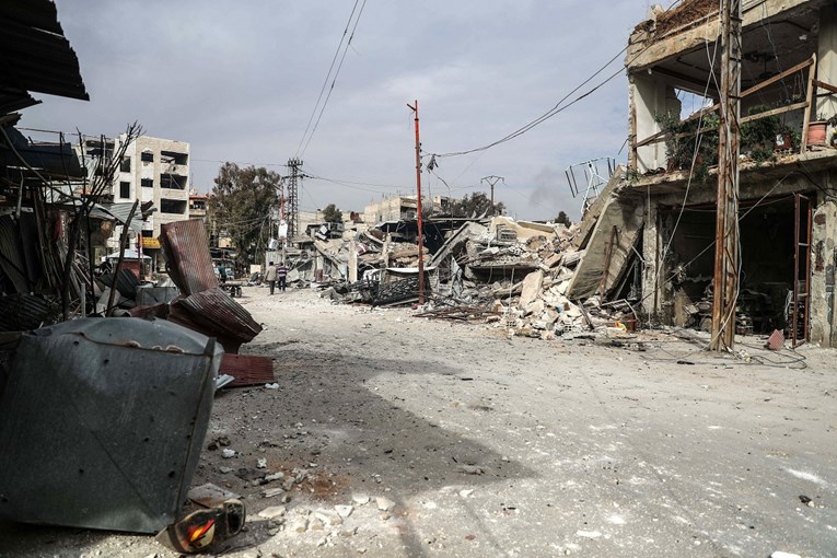 Sirijski opservatorij za ljudska prava: Deseci mrtvih u sukobu vladinih snaga i IS-a