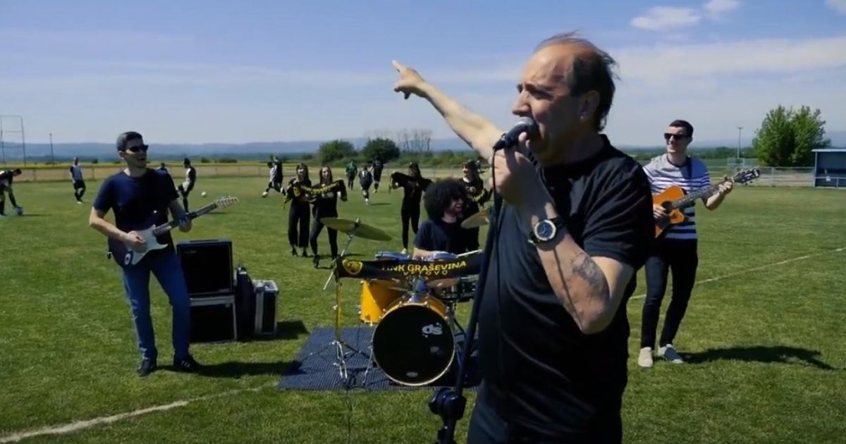 Mladen Grdović snimio himnu za HNK Graševinu. U spotu je i zaigrao nogomet