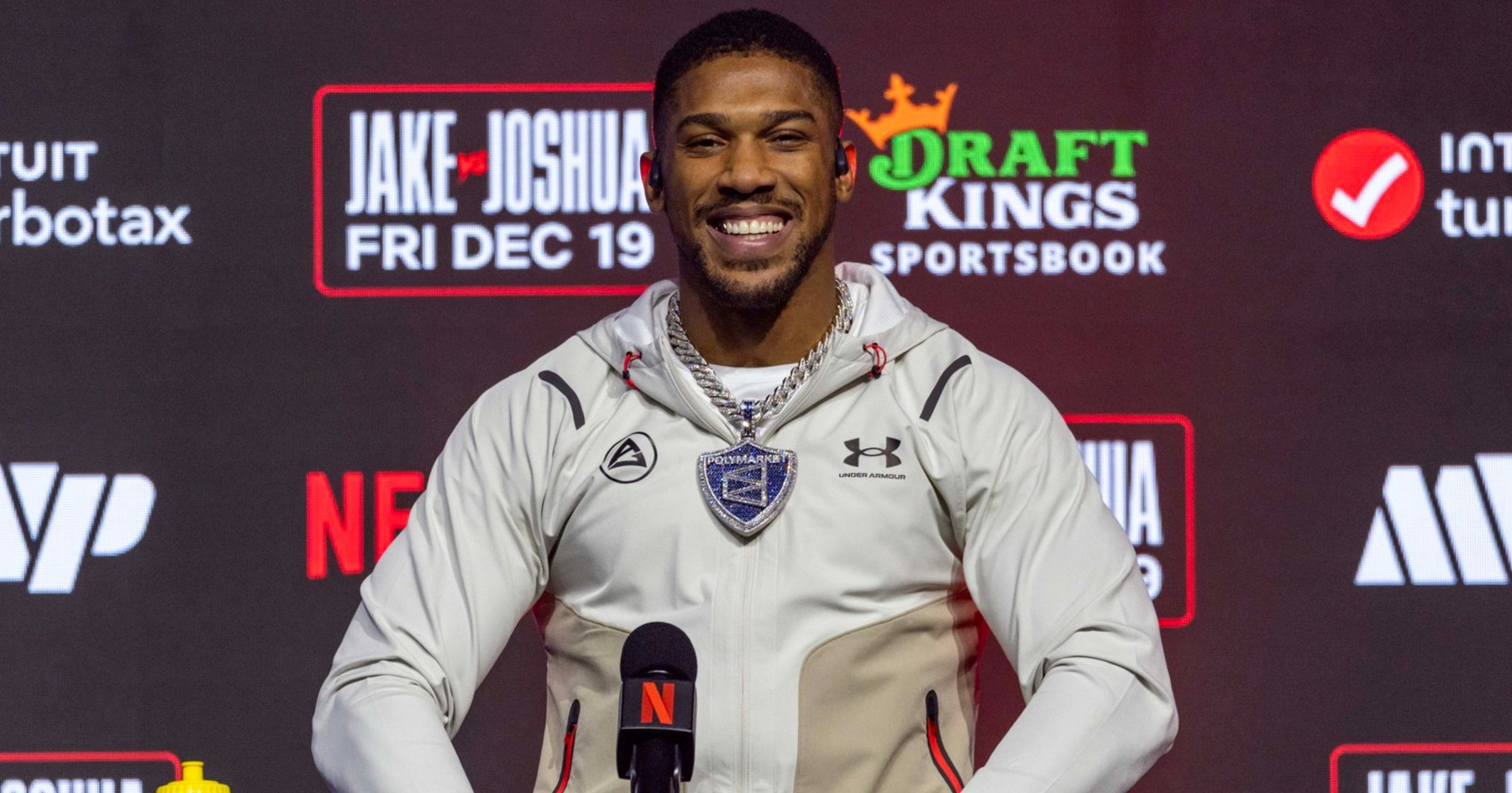 Joshua i Paul se izvagali uoči spektakla. Engleski boksač teži je 12 kilograma