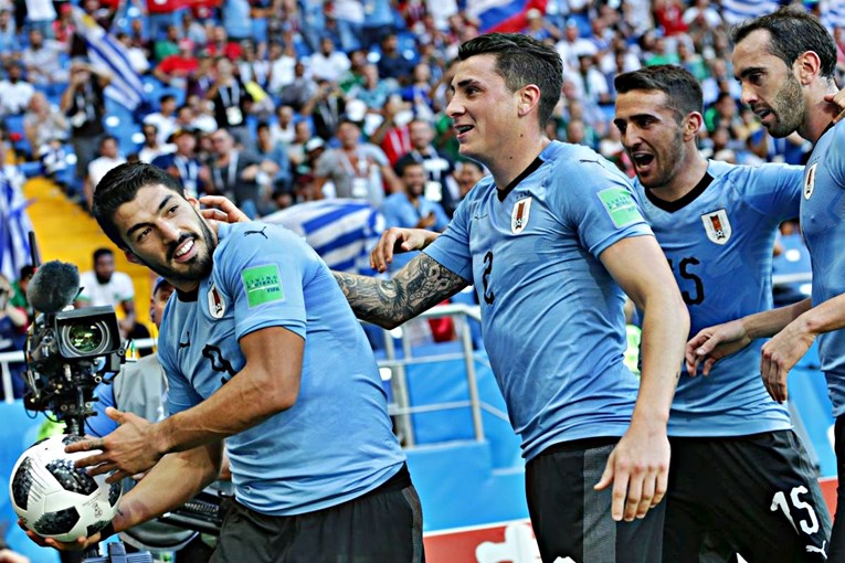 URUGVAJ - S. ARABIJA 1:0 Suarez odveo La Celeste u osminu finala