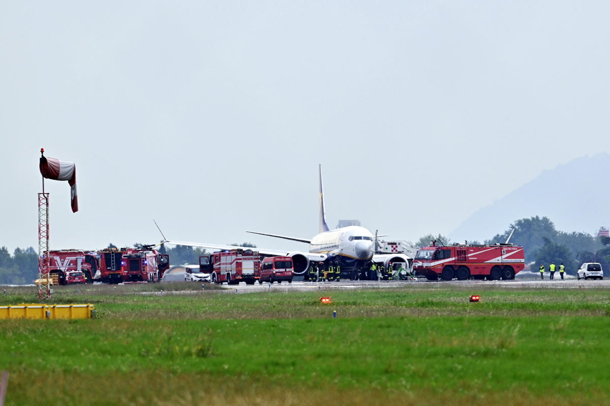 Avion prisilno sletio na aerodrom u Barceloni zbog prijetnje
