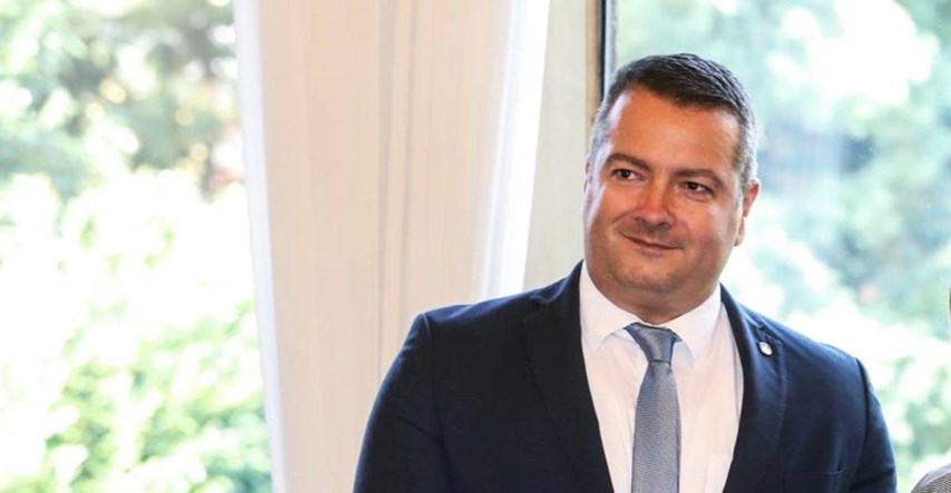 Vuksanović podnio ostavku u crnogorskoj vladi
