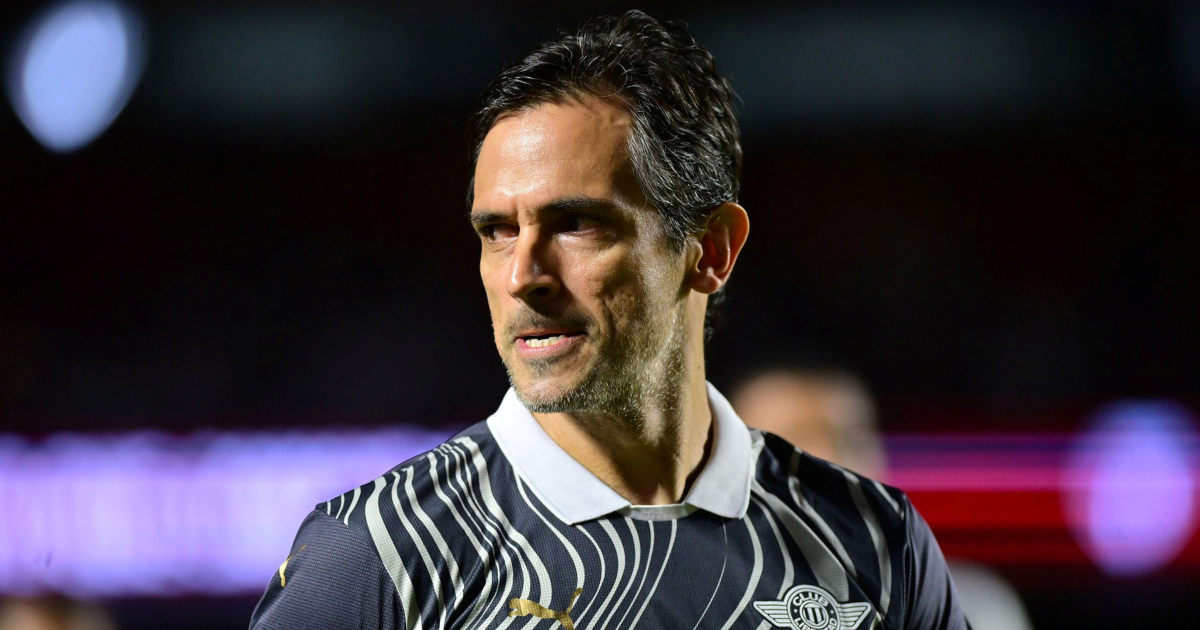 Bivši napadač Bayerna i Cityja napravio transfer u 45. godini