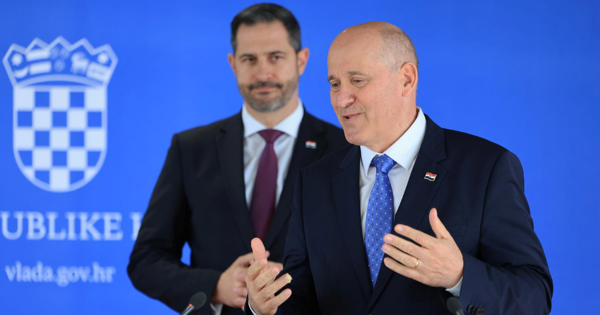 Bačić i Glavina obišli gradilište budućeg nogometnog kampa HNS-a u Velikoj Gorici