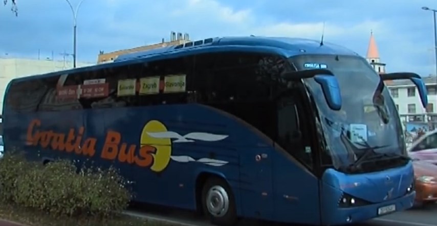 Iz autobusa Croatia busa ispala prtljaga dviju curica
