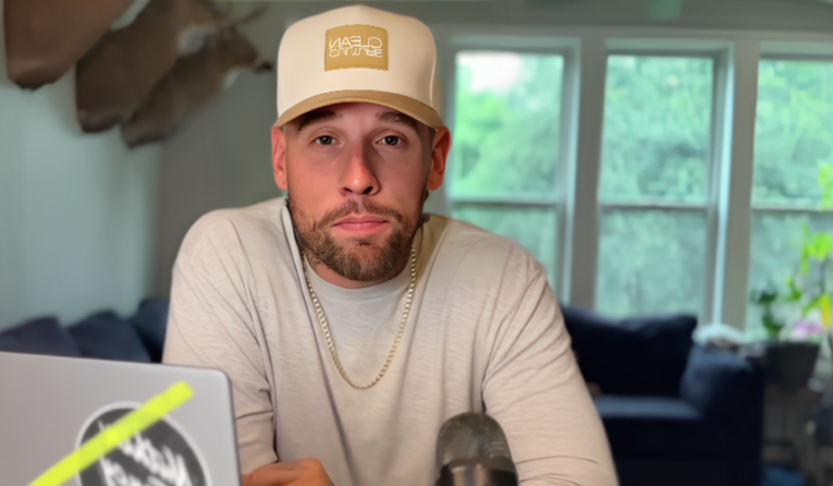 Alkoholičar otkriva tri ključne razlike između sebe i osobe koja pije umjereno