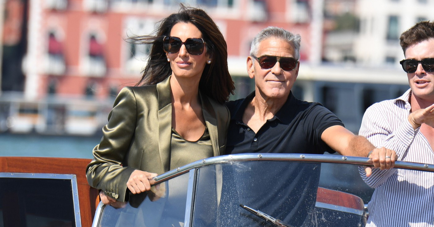 George i Amal Clooney stigli u Veneciju, ona plijenila pažnju modnim izdanjem
