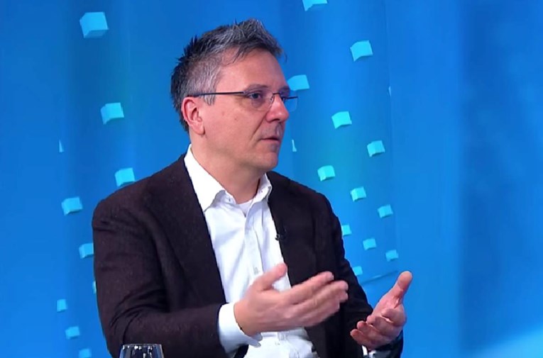 Tri godine od uvođenja eura. Je li nam donio više štete ili koristi? Ekonomist odgovara