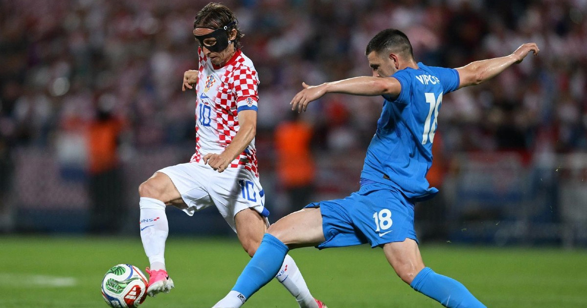 Prvo protivnik, pa suvlasnik. Modrić nakon utakmice uručio Slovencu prestižnu nagradu