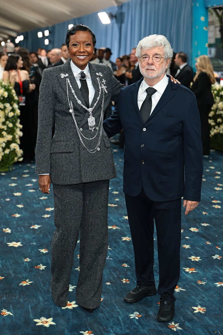 George Lucas stigao na Met Galu u Nike tenisicama od 50 eura