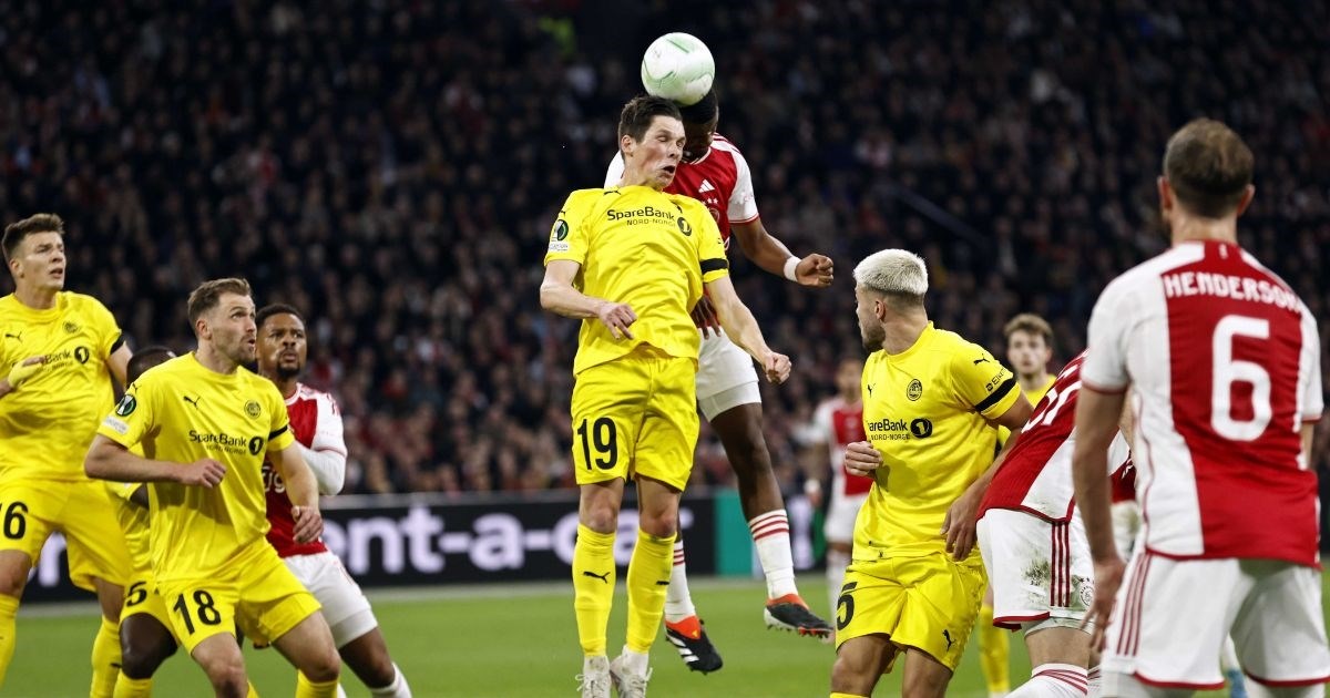 Ajax se spasio poraza u Amsterdamu s dva gola nakon 90. minute. Igrali Šutalo i Sosa