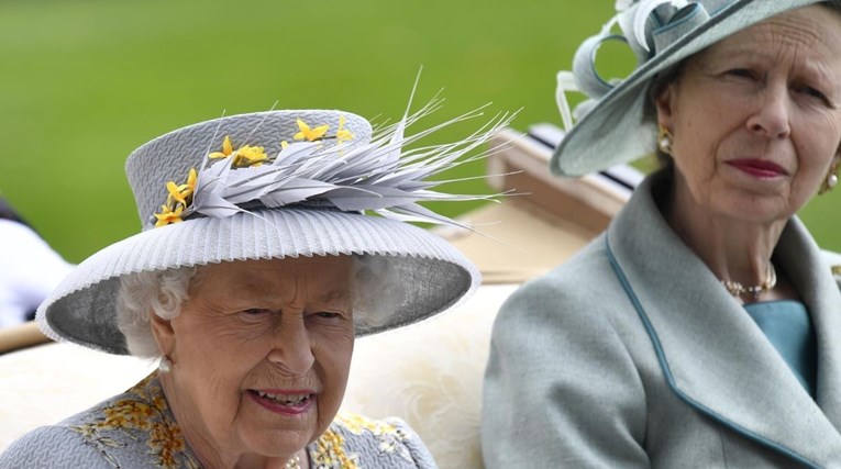 Kći kraljice Elizabete uputila dirljive riječi majci: Bile smo skupa zadnja 24 sata