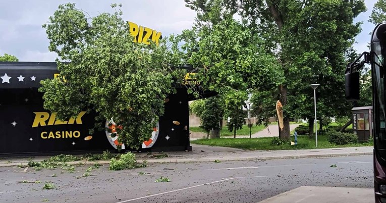 Snažno nevrijeme u Hrvatskoj: Padala stabla, poplavljeni objekti, nestalo struje...