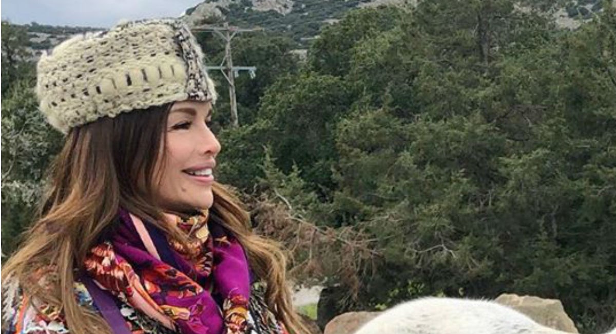 Nova godina, novi stil? Severina pozirala u najšarenijem izdanju dosad