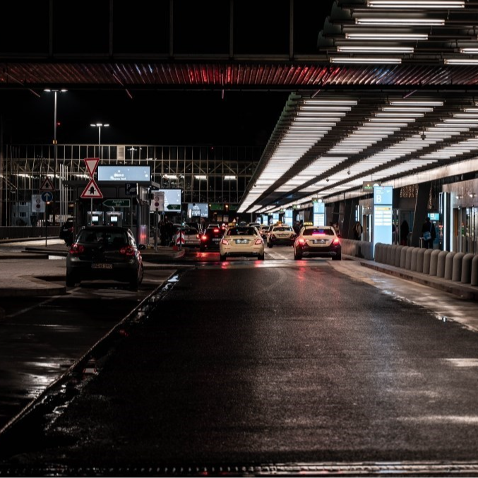 Parkirao na aerodromu. Vratio se nakon tri tjedna i shvatio da je auto prešao 2700 km