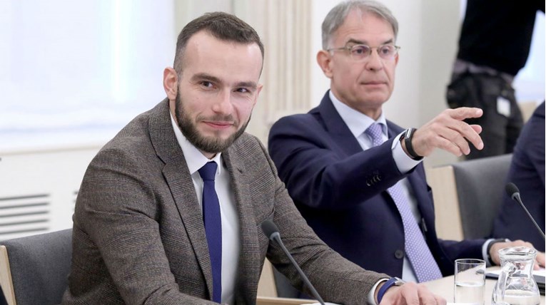Ministar Aladrović: Vlada nije spremna mijenjati koeficijente prosvjetarima