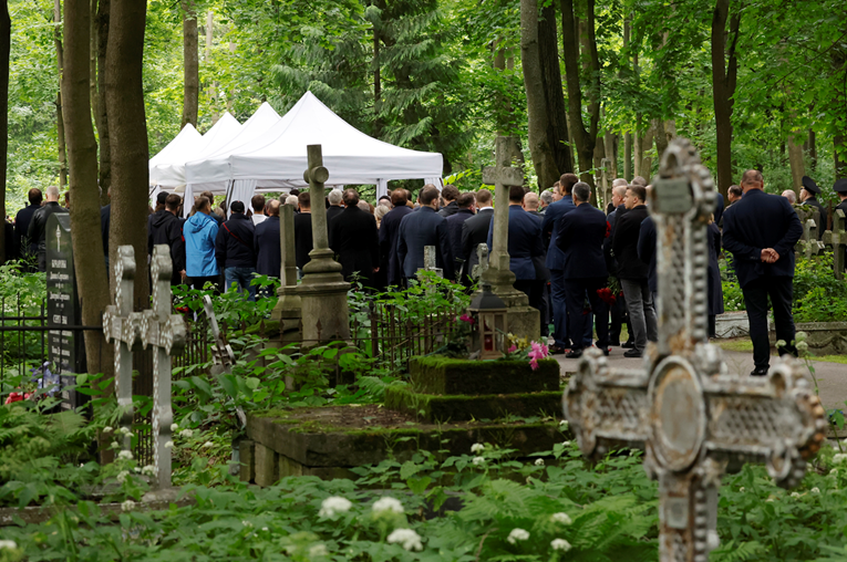 FSB: Spriječili smo atentat na groblju. Kamera je bila u vazi s cvijećem