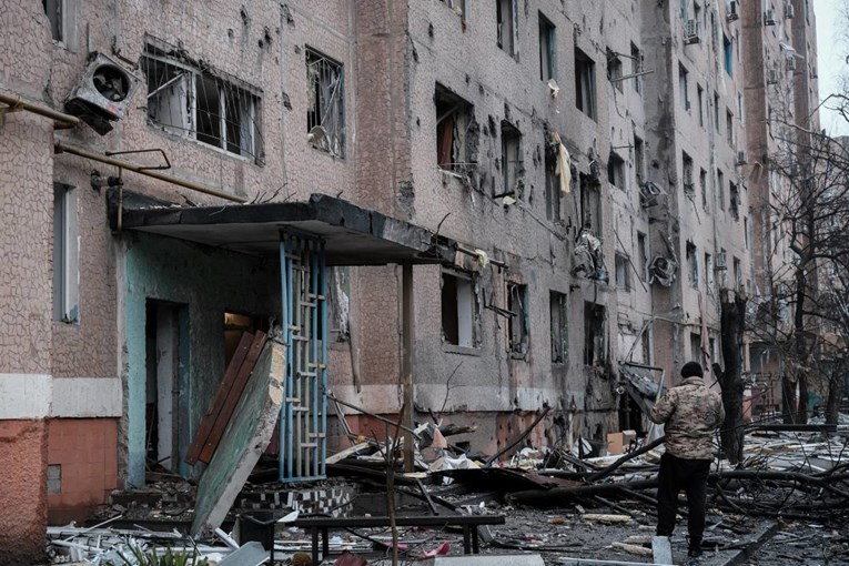 Ruski dronovi pogodili stambene zgrade u Ukrajini, među mrtvima majka i dijete