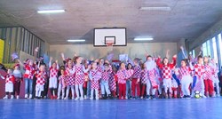 Hrvatski mališani snimili navijačke pjesme za Vatrene. U škole došli u dresovima