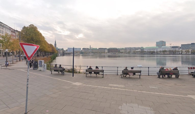 Vuk u Hamburgu ugrizao ženu, uhvaćen je u centru grada