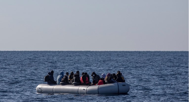Pred obalom Tunisa se potopio brod, poginuo najmanje 41 migrant
