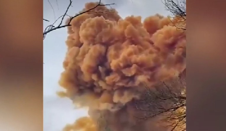 VIDEO Velik oblak otrovnog dima nad Severodonjeckom