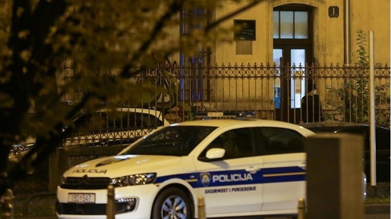 Zagrebačka policija upala u prostorije udruge. Tamo je bio tulum, našli i drogu
