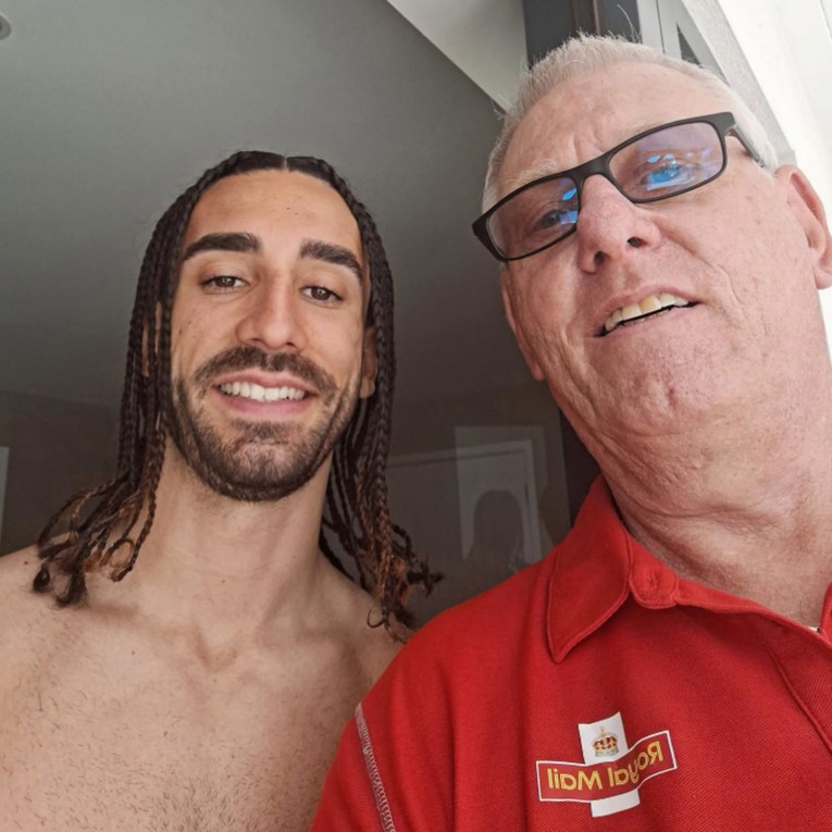 Poštar tražio selfie s Cucurellom. Španjolac ga je oduševio potezom