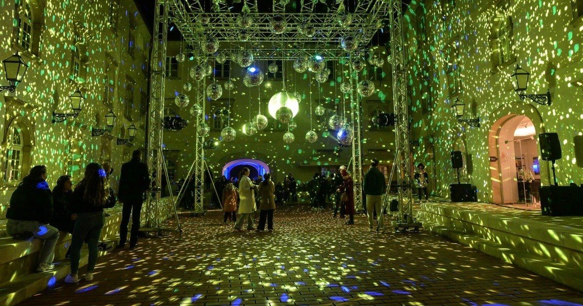 VELIKA GALERIJA Otvoren Festival svjetla u Zagrebu, prizori su kao iz bajke