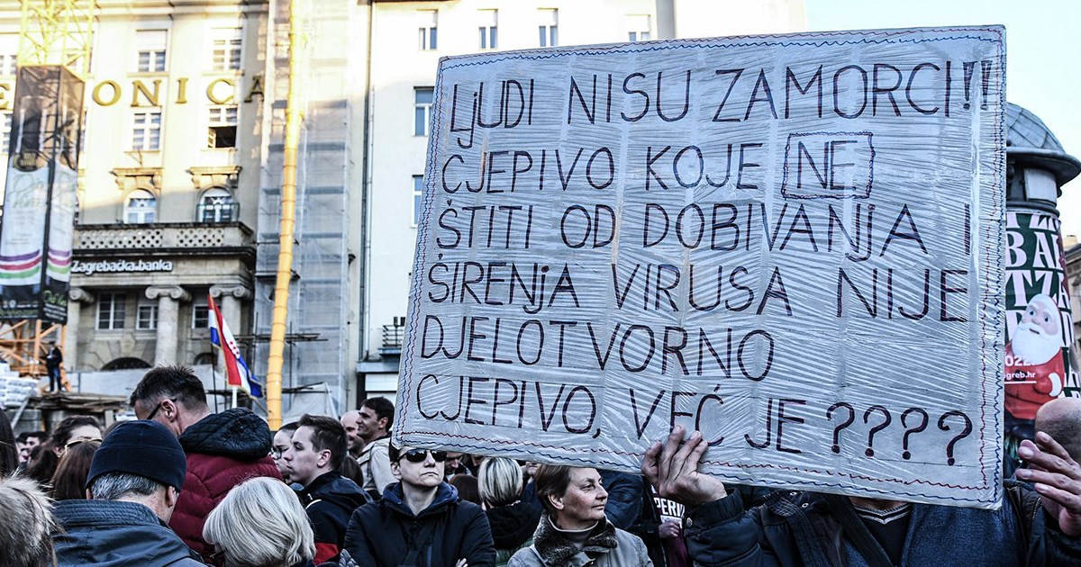 Prosvjednici pričaju o umrlima nakon cijepljenja. HALMED: Slučajevi nisu prijavljeni