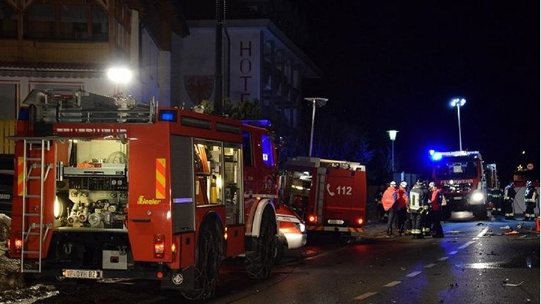 Autom se zabio u grupu ljudi u Italiji. Poginulo šestero mladih, troje kritično