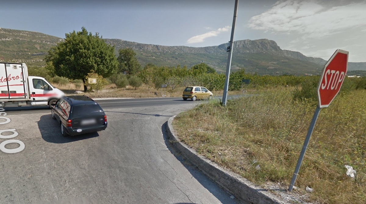 U teškoj nesreći u Kaštelima poginuo 19-godišnjak