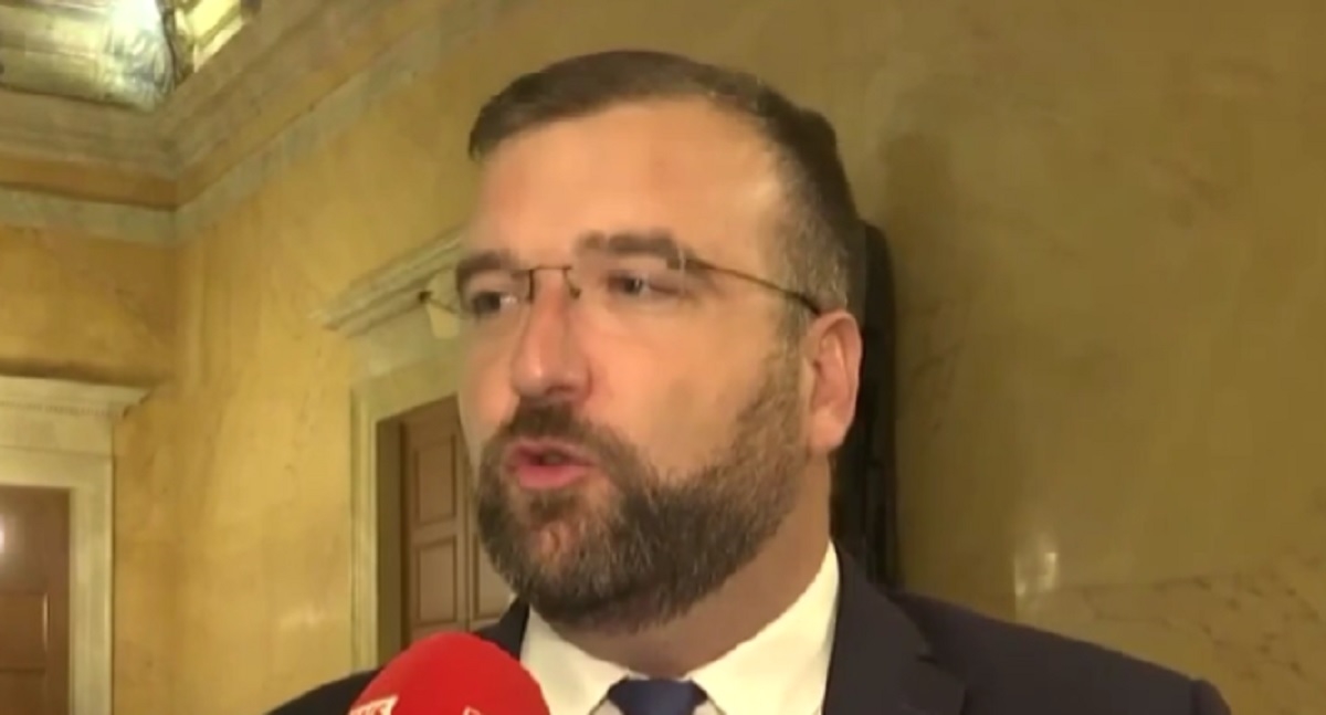 Francuski zastupnik vikao kolegi "vrati se u Afriku". Prijete mu sankcije
