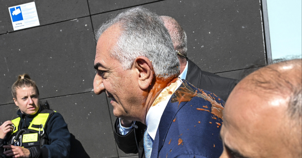 VIDEO Reza Pahlavi u posjetu Njemačkoj, vlada se odbila s njim sastati: "Sramota"
