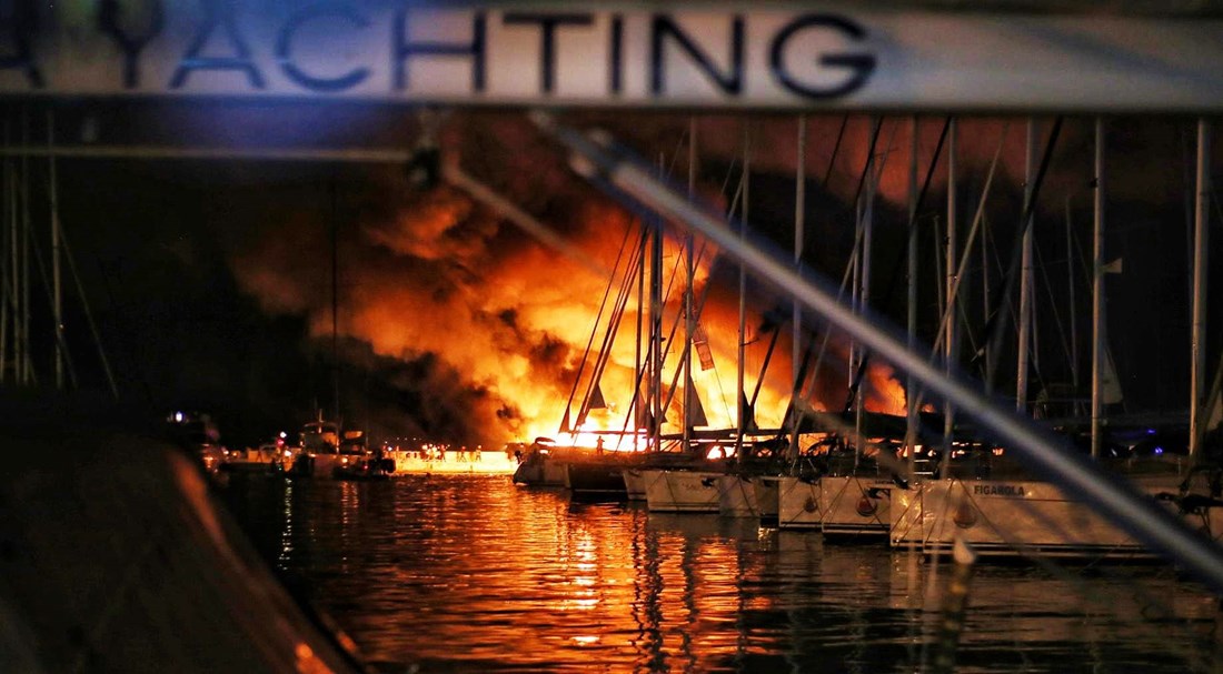 VIDEO Izgorjelo pet brodova u marini u Kaštelima, čule su se eksplozije