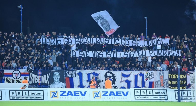 Torcida na utakmici s Osijekom izvjesila transparent o Ivanu Bebeku