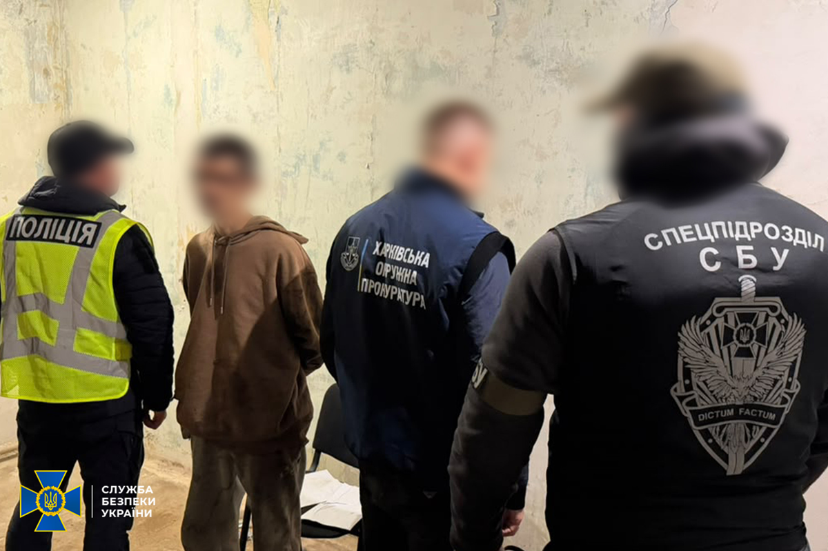 Ruski vojnik optužen za ubojstva; napad na aerodrom oštetio šest aviona