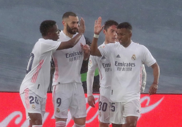 Real rutinskom pobjedom nastavio lov na Atletico