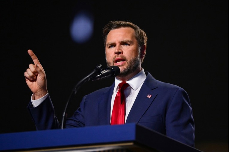 JD Vance: Ako želite stvoriti Frankensteina, nemojte govoriti da treba regulirati AI