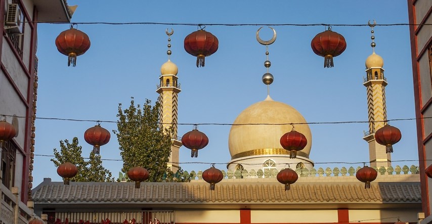 Humans Right Watch: Kina zatvara i uništava džamije