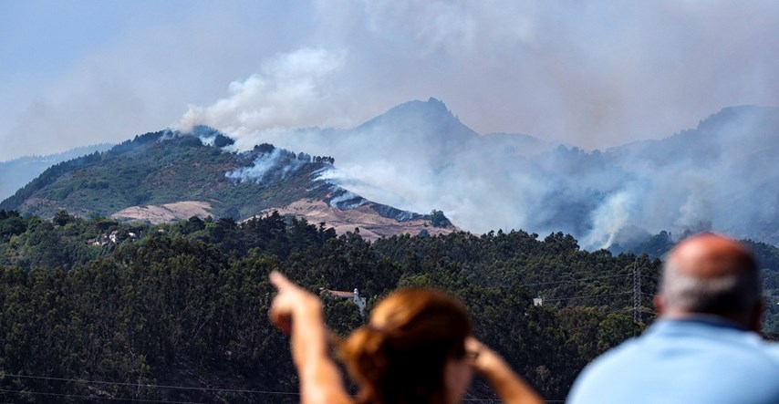 Šumski požar izmakao kontroli na španjolskom otoku, evakuirane tisuće ljudi