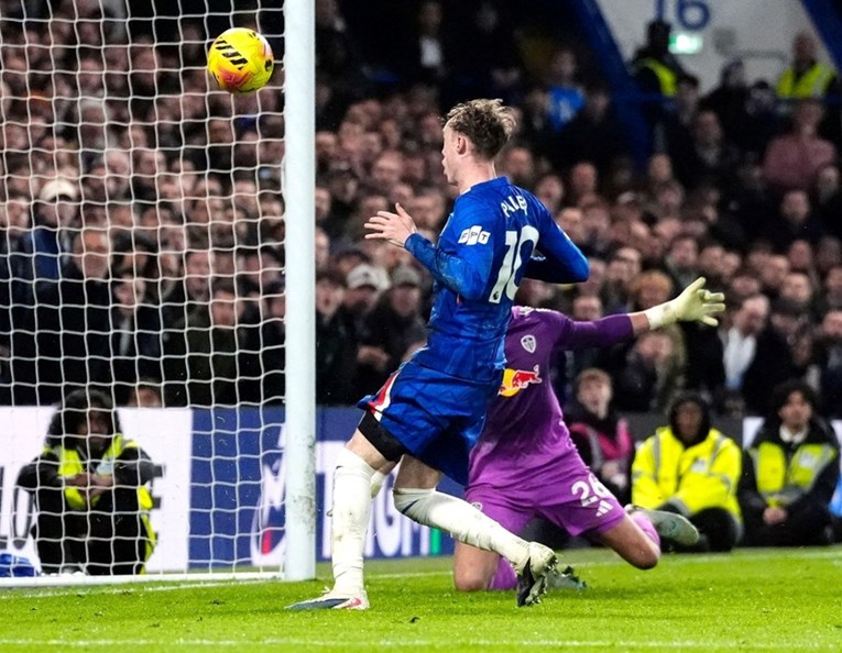 VIDEO Zvijezda Chelseaja imala je zicer za pobjedu. Uslijedio je promašaj sezone