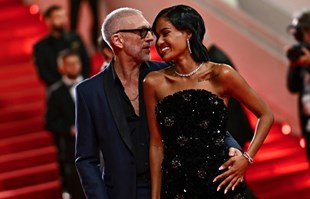 Slavni glumac (57) i njegova 29 godina mlađa djevojka privukli pažnju u Cannesu