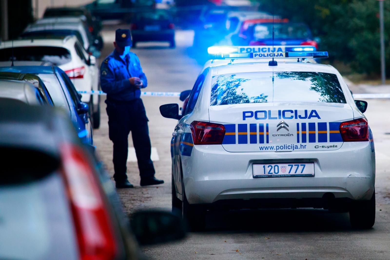 Kod Splita prvo prolaznika žicao novac pa ga pretukao