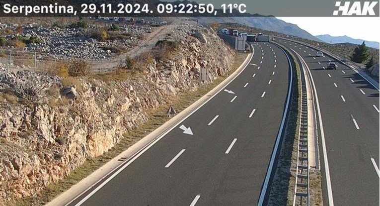 Zatvorena autocesta A1 u smjeru Dubrovnika, prevrnuo se kamion