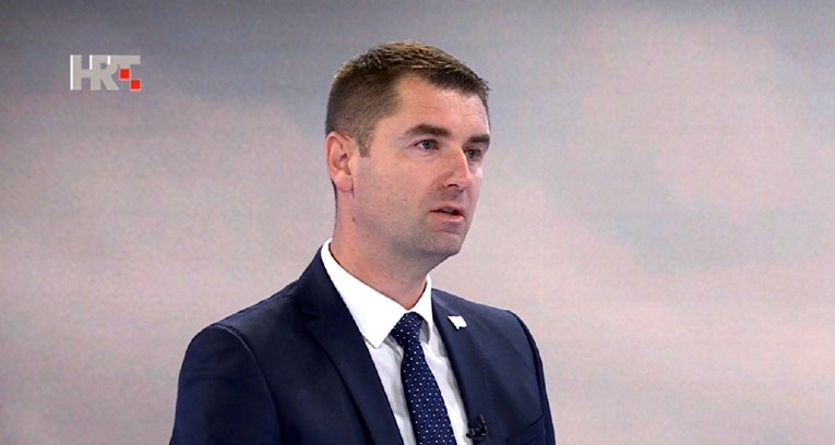 Ministar Filipović: Građani mogu biti mirni. Bit će tople vode, struje i plina